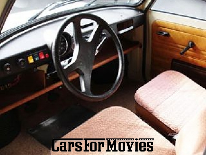 CarsForMovies | Trabant 601 Deluxe 1971 DDR Beige Braun Zivilfahrzeug DDR Fahrzeug allgemein Berlin 1240 Ostblock