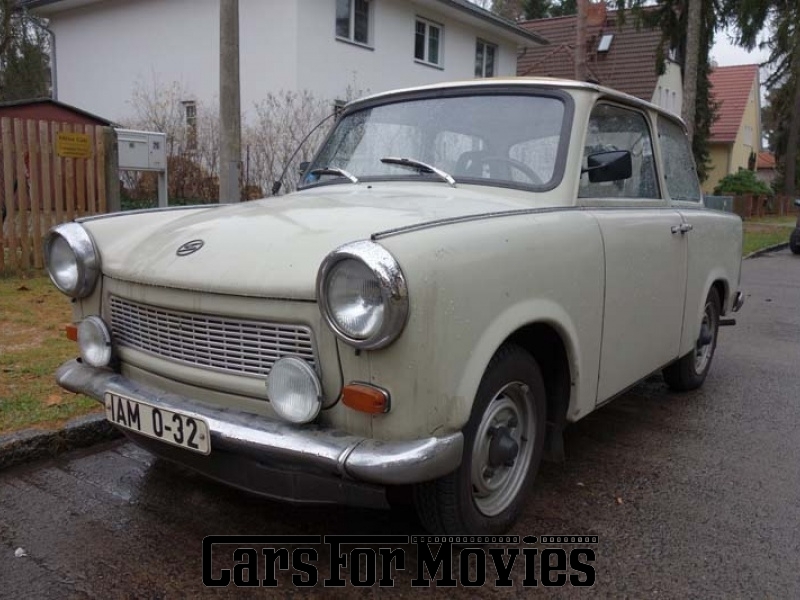 CarsForMovies | Trabant 601 Deluxe 1979 DDR Weiß Braun Zivilfahrzeug DDR Fahrzeug allgemein Berlin 2297 Ostblock Oldtimer