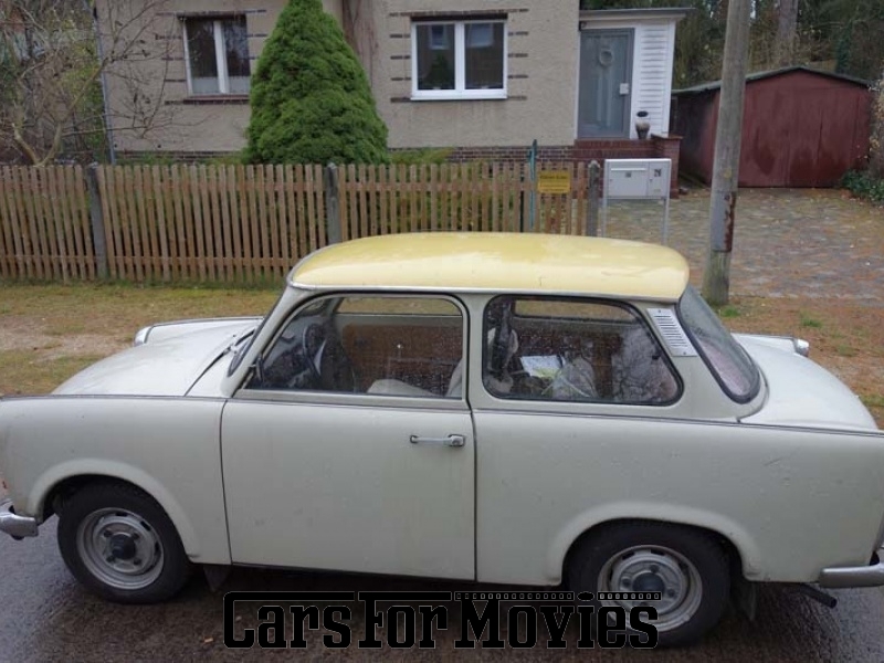 CarsForMovies | Trabant 601 Deluxe 1979 DDR Weiß Braun Zivilfahrzeug DDR Fahrzeug allgemein Berlin 2297 Ostblock Oldtimer