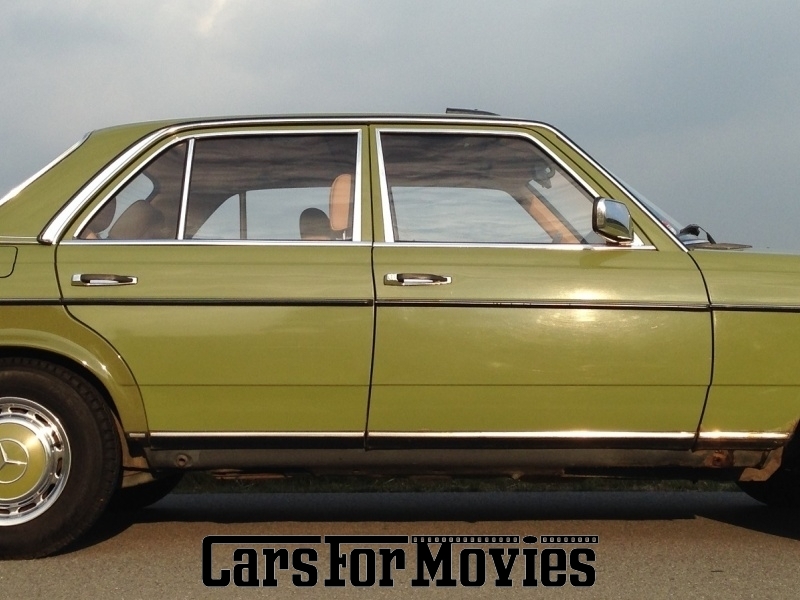 CarsForMovies | Mercedes Benz W123 1982 Deutschland Grün Beige Zivilfahrzeug Limousine Brandenburg 3353 Oldtimer