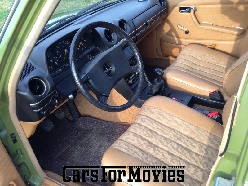 CarsForMovies | Mercedes Benz W123 1982 Deutschland Grün Beige Zivilfahrzeug Limousine Brandenburg 3353 Oldtimer