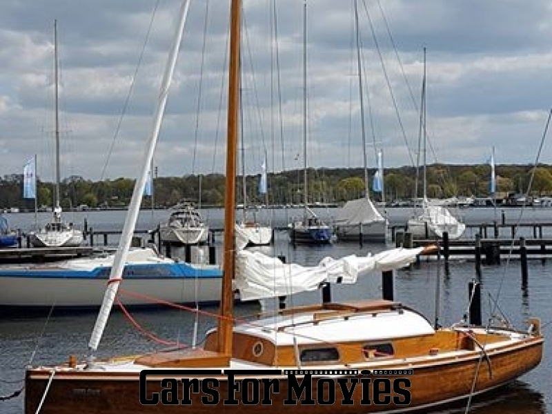 CarsForMovies | Matchless 20er Jollenkreuzer 1943 England Braun Braun Luft- und Wasserfahrzeug Segelboot Berlin 3367 Baumwollsegel Segelschiff Yacht Jacht