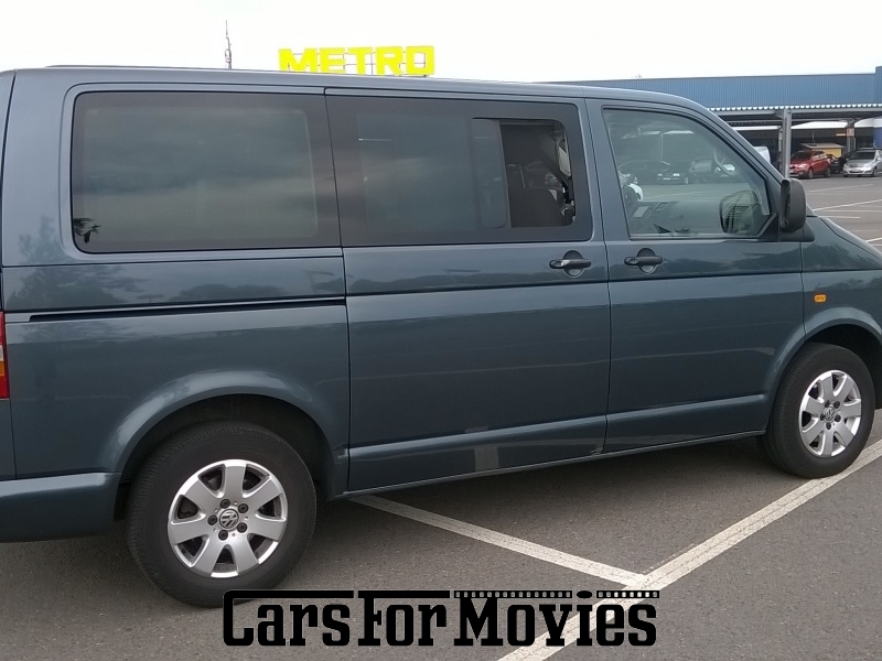 CarsForMovies | VW T5 2004 Deutschland Grau Grau Zivilfahrzeug Bus Berlin 3552 Anhängerkupplung