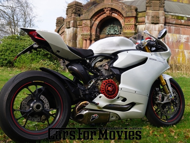 CarsForMovies | Ducati Panigale 1199 2013 Italien Weiß Weiß Zwei- und Dreirad Motorrad Hamburg 3557 