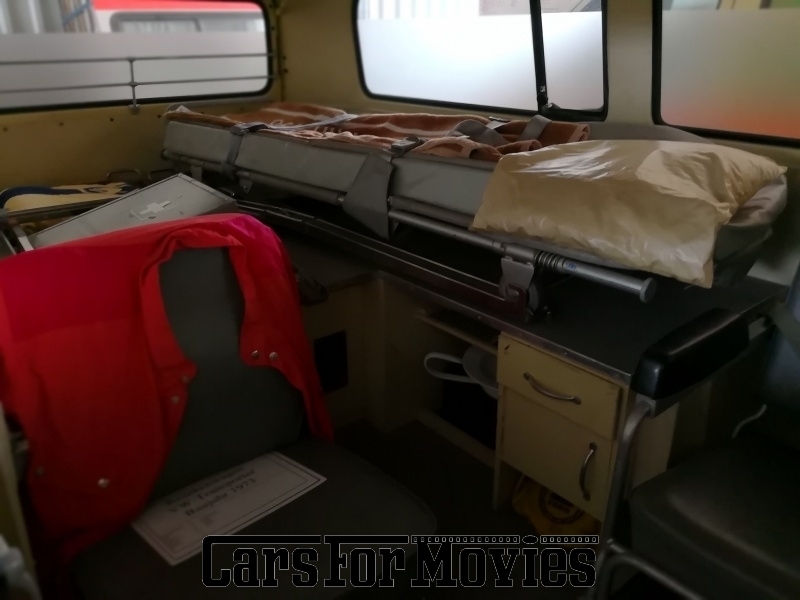 CarsForMovies | VW T2  1972 Deutschland Beige Sonstige Einsatzfahrzeug Rettungswagen Berlin 3777 Krankenwagen Krankentransport Bulli