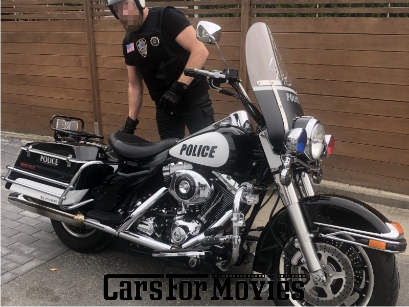 CarsForMovies | Harley Davidson Road King Police 2008 USA Schwarz Weiß Zwei- und Dreirad Polizeifahrzeug West Nordrhein-Westfalen 4735 Blaulicht Sheriff Highway Freeway Polizeimotorrad