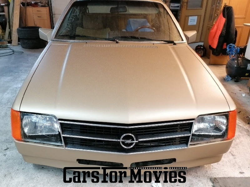 CarsForMovies | Opel Monza A1 S 1981 Deutschland Gold Beige Zivilfahrzeug Coupe Bayern 4755 Custom Tuning Oldtimer showcar messe lude