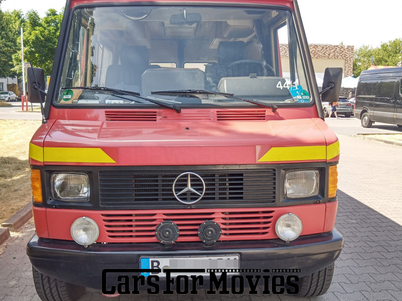 CarsForMovies | Mercedes Benz 310 1990 Deutschland Rot Schwarz Einsatzfahrzeug Feuerwehrfahrzeug West Berlin 6888 112 fire departement