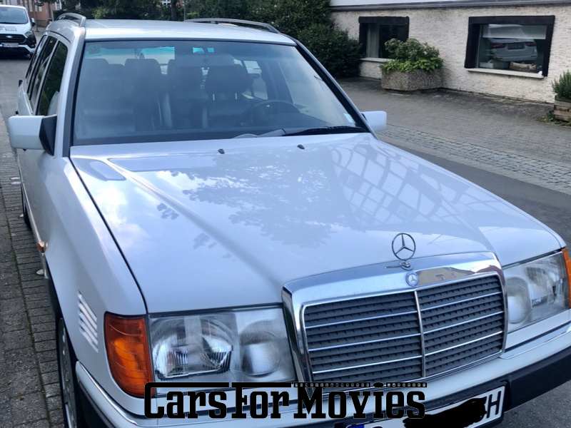 CarsForMovies | Mercedes Benz W124 E-Klasse Kombi 1990 Deutschland Weiß Schwarz Zivilfahrzeug Kombi Baden-Württemberg 7238 Schiebedach allrad leder