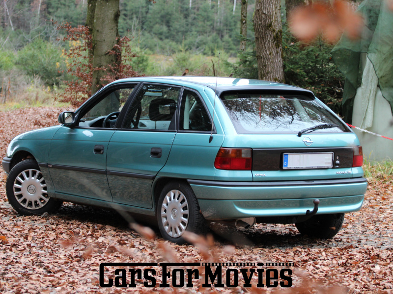 CarsForMovies | Opel Astra 1995 Deutschland Grün Schwarz Zivilfahrzeug Kleinwagen Bayern 7489 Schiebedach radio