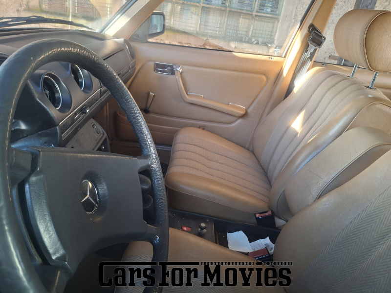 CarsForMovies | Mercedes Benz E123 1992 Deutschland Braun Beige Zivilfahrzeug Limousine Brandenburg 7494 Schiebedach Anhängerkupplung ahk