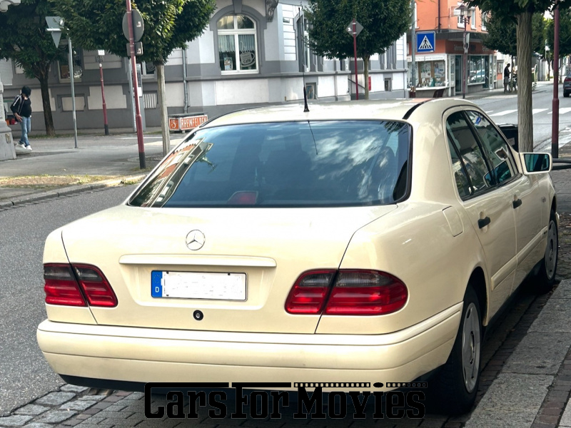 CarsForMovies | Mercedes Benz E 290 1997 Deutschland Weiß Braun Nutzfahrzeug Taxi Baden-Württemberg 7522 cab