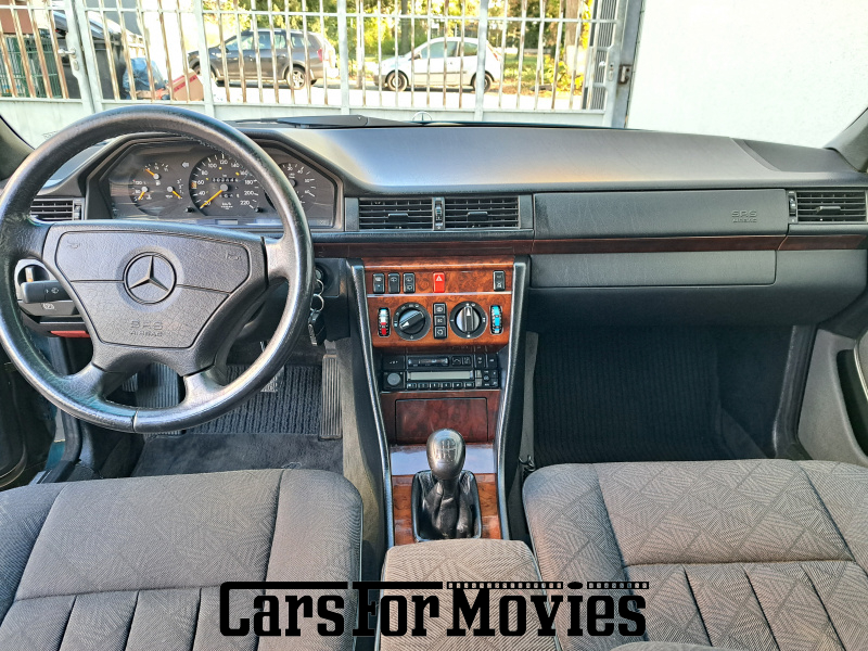CarsForMovies | Mercedes Benz S124 W124 1995 Deutschland Grün Grau Zivilfahrzeug Kombi Berlin 7532 Schiebedach Anhängerkupplung ahk