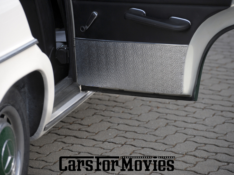 CarsForMovies | Mercedes Benz 230/8 1973 Deutschland Grün Schwarz Einsatzfahrzeug Polizeifahrzeug West Schleswig-Holstein 7554 