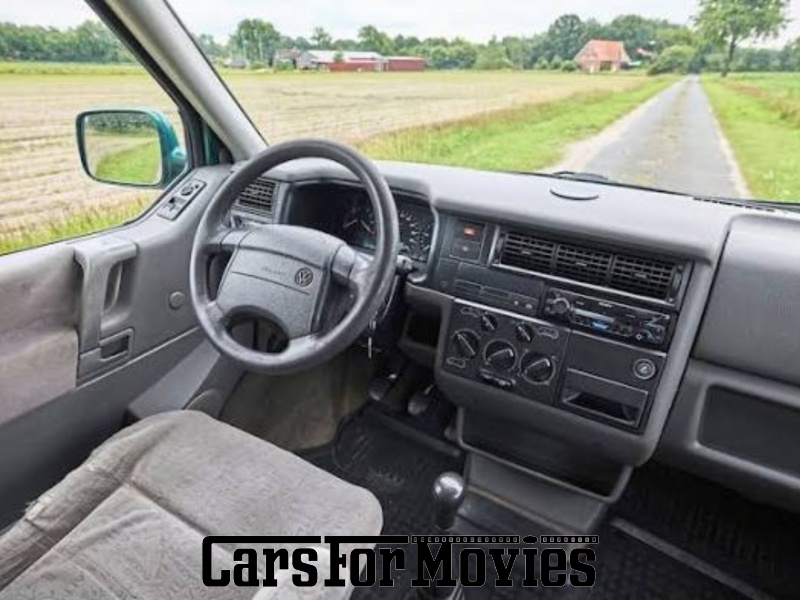 CarsForMovies | Volkswagen Bulli Multivan  1996 Deutschland Rot Grau Zivilfahrzeug Bus Sachsen 7655 