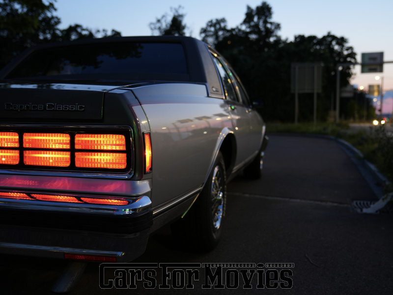 CarsForMovies | Chevrolet  Caprice Classic Brougham 1987 USA Grau Blau Zivilfahrzeug Limousine CH - Zürich 7708 