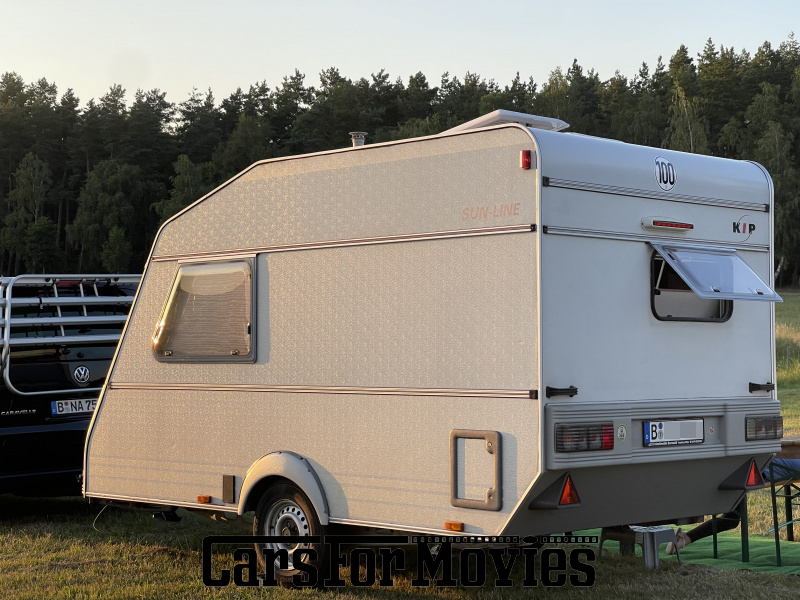 CarsForMovies | Kip Caravans Wohnanhänger  1997 Niederlande Weiß Grau Zivilfahrzeug Wohnwagen DE - Berlin 7723 