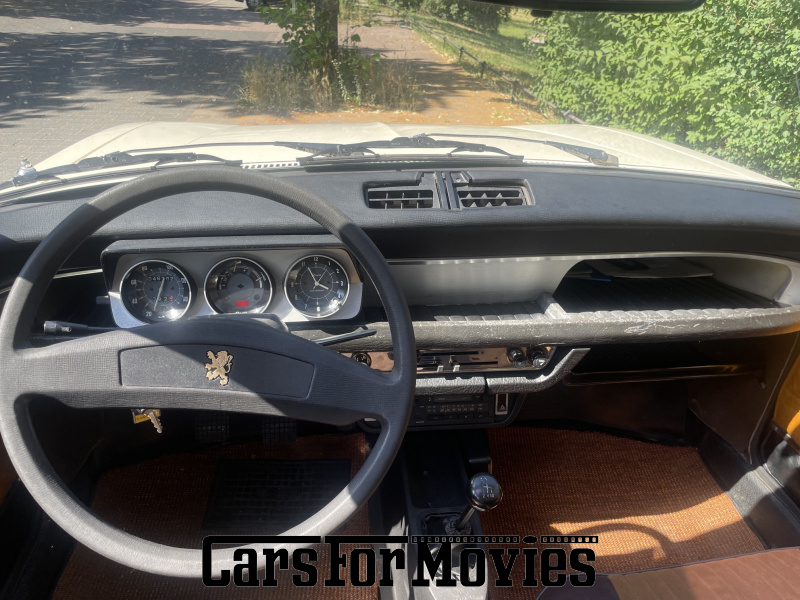 CarsForMovies | Peugeot 304 1977 Frankreich Weiß Braun Zivilfahrzeug Limousine DE - Berlin 7745 
