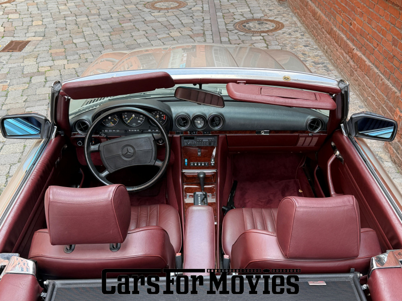 CarsForMovies | Mercedes Benz R107 560 SL 1988 Deutschland Silber Rot Zivilfahrzeug Cabrio DE - Berlin 7790 