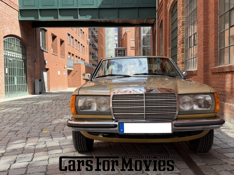 CarsForMovies | Mercedes Benz W123 230 C 1978 Deutschland Gold Grün Zivilfahrzeug Coupe DE - Berlin 7791 