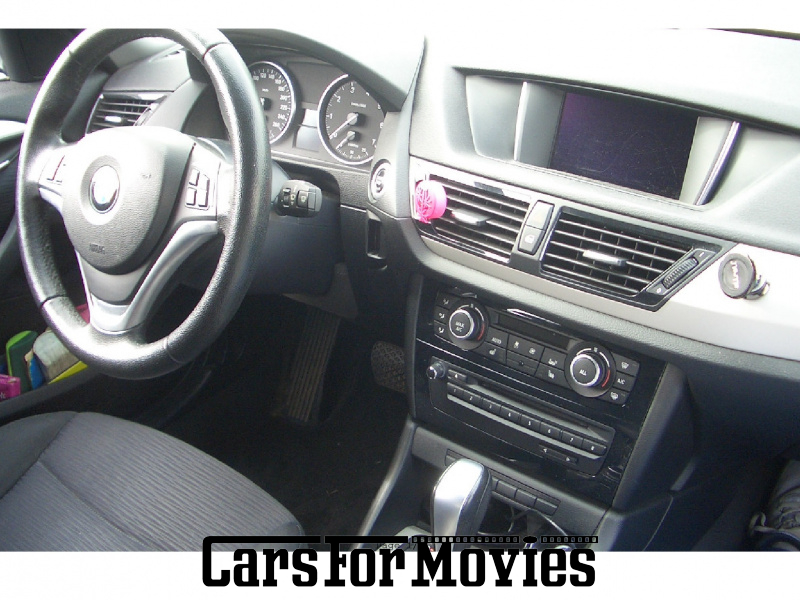 CarsForMovies | BMW X1 2014 Deutschland Weiß Schwarz Zivilfahrzeug SUV DE - Berlin 7883 